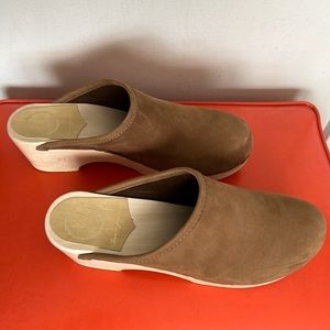 No. 6 Clogs size 39